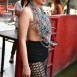Urfi Javed, who was in discussion about strange clothes, forgot to wear the top, came out wearing only a chain