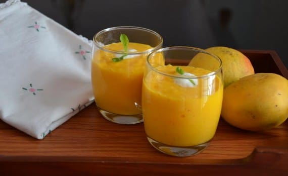 Overnight Oats Mango Smoothie / Breakfast Oats Mango Smoothie - My Indian Dietitian