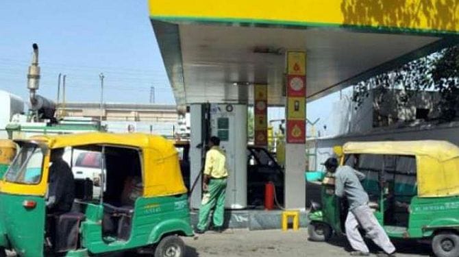 CNG and PNG cheaper from today big relief to Mumbaikars
